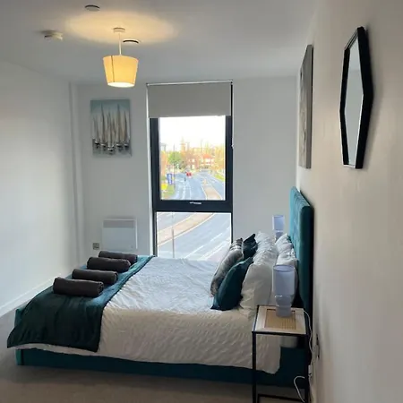 Superb Centre New Built Flat And Gym York