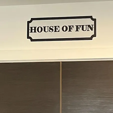 Superb Centre New Built Flat And Gym York