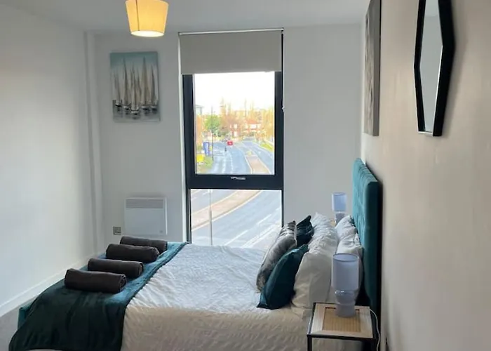 Superb Centre New Built Flat And Gym York