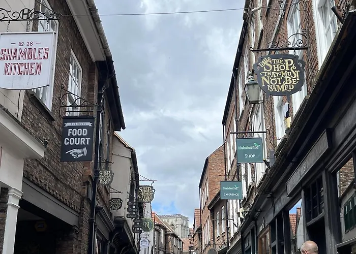 Superb Centre New Built Flat And Gym York